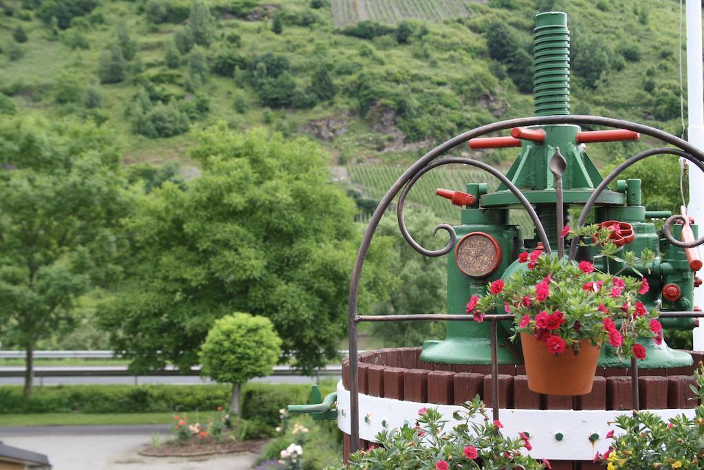 ホテル Weingut Goeres ブリーデル エクステリア 写真